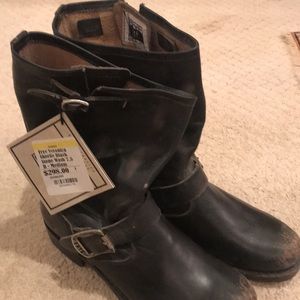 Frye Veronica stonewash shortie black